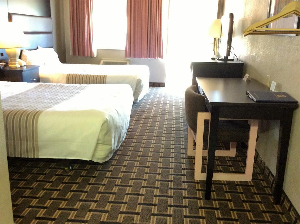 Econo Lodge Beaver Luaran gambar