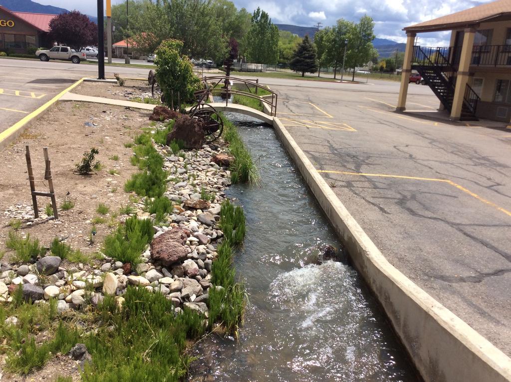 Econo Lodge Beaver Luaran gambar